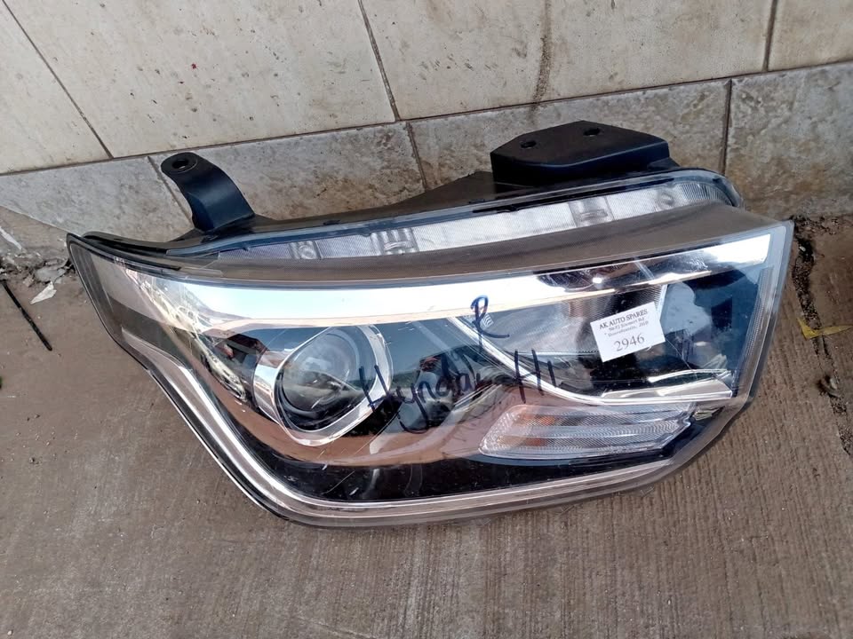Hyundai H1 Bus Headlight R/Hand Side for Sale Whatsapp - Private Seller Hyundai H1 Bus Headlight R/Hand Side for Sale Whatsapp - Private Seller