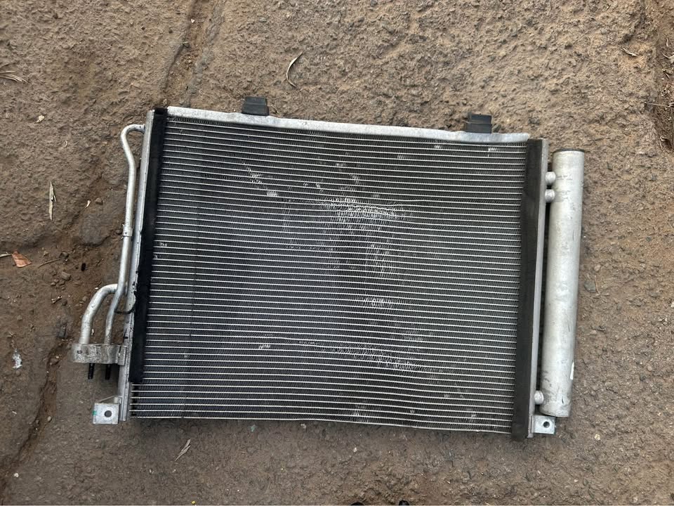 Hyundai i aircon condenser - Private Seller Hyundai i aircon condenser - Private Seller