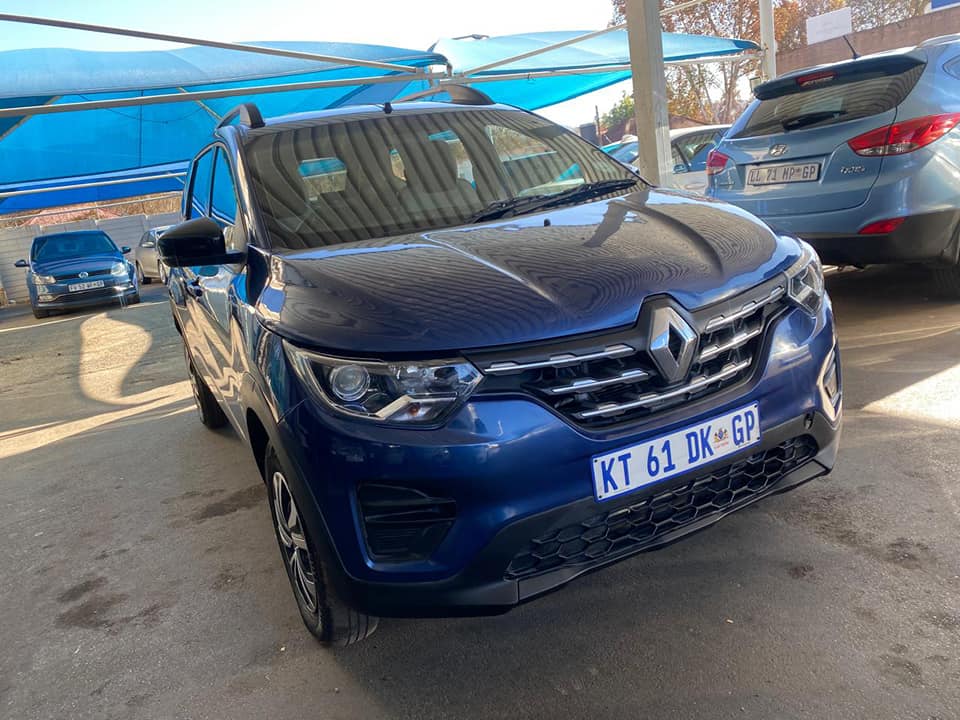 2022 RENAULT TRIBER 1.0 7SEATER MANUAL