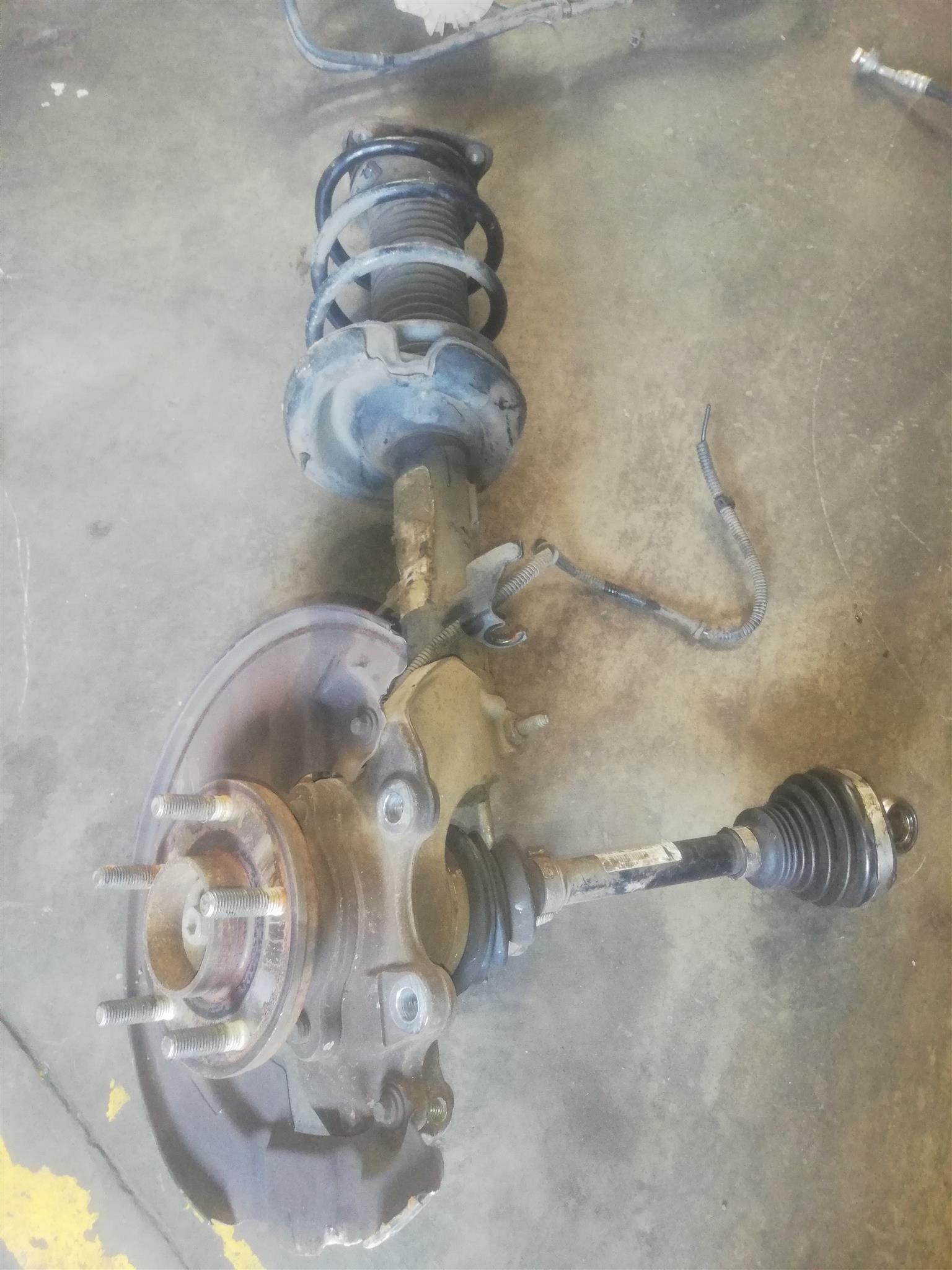 VOLVO V4O 2014 RIGHT SHOCK FOR SALE (DELIVERY COUNTRY WIDE) - Private Seller VOLVO V4O 2014 RIGHT SHOCK FOR SALE (DELIVERY COUNTRY WIDE) - Private Seller