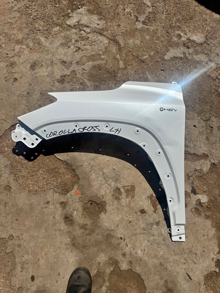Toyota Corolla Cross Left Fender - Private Seller Toyota Corolla Cross Left Fender - Private Seller