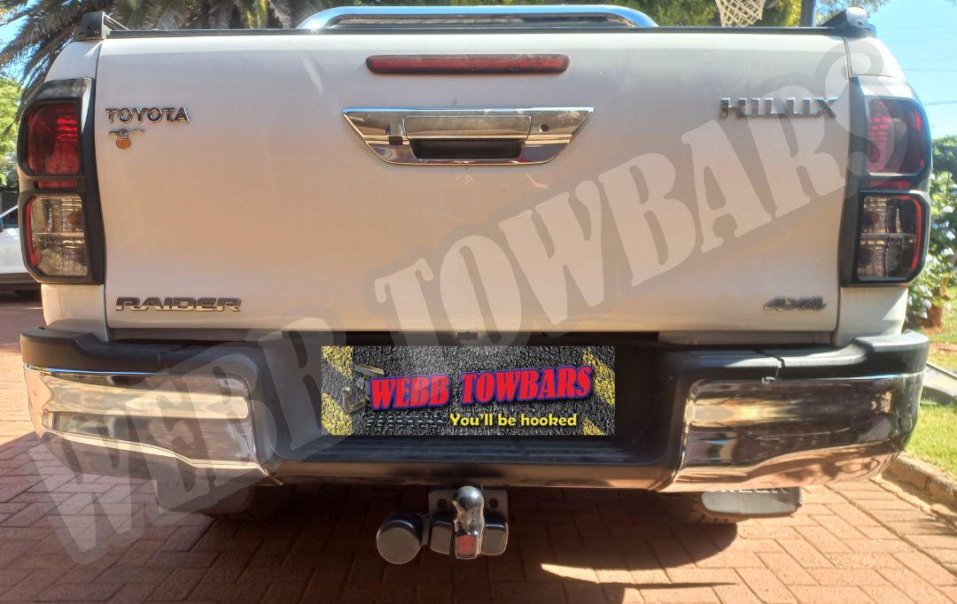 Toyota Hilux Raider Standard/Detachable Towbars - Private Seller Toyota Hilux Raider Standard/Detachable Towbars - Private Seller
