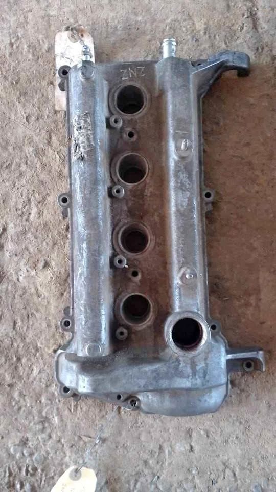 Toyota Yaris 2nz tappet cover