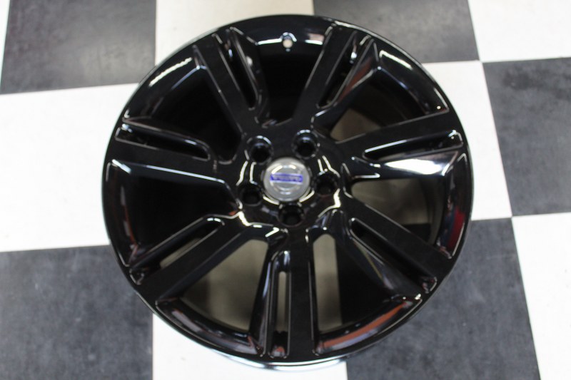 VOLVO 18 INCH RIMS FOR SALE (SET OF 4) - Private Seller