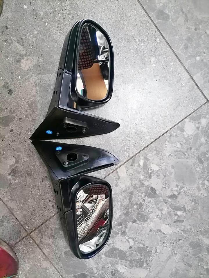 Toyota Corolla ae100 rsi shape side mirrors - Private Seller Toyota Corolla ae100 rsi shape side mirrors - Private Seller