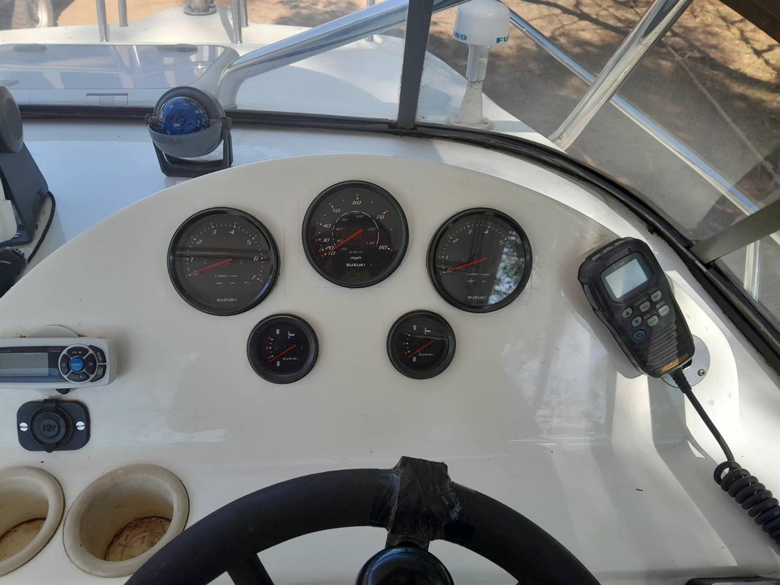 Novacraft 220 Sportfisher Boat