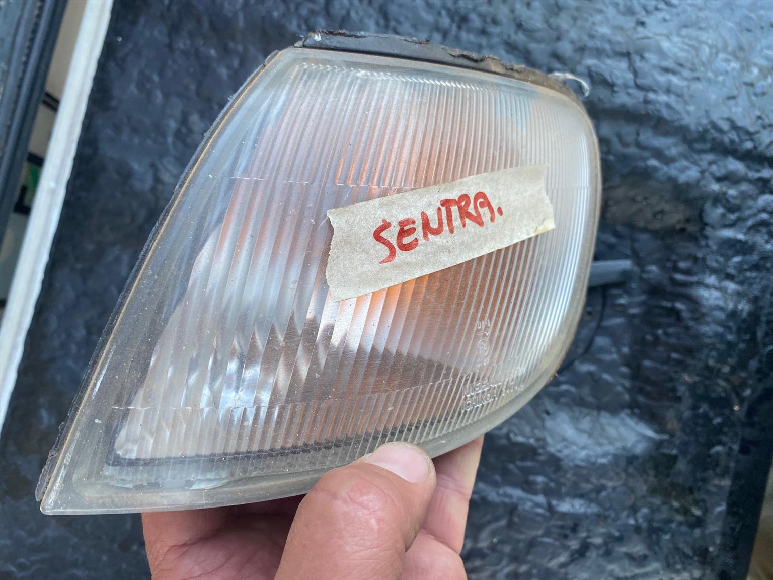 Nissan Santra MK3 corner light - Private Seller Nissan Santra MK3 corner light - Private Seller