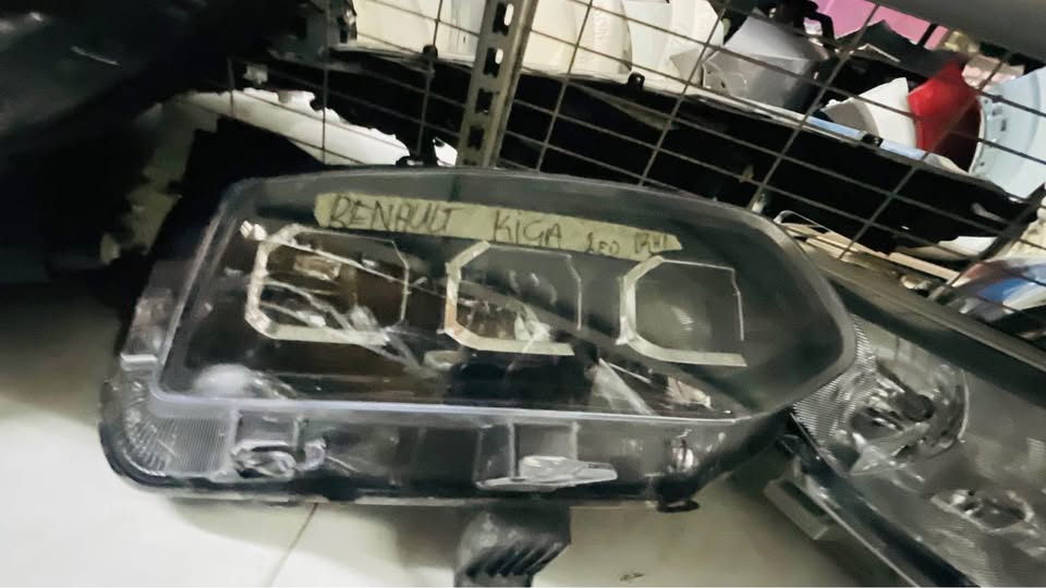 Renault Kiger headlight - Private Seller Renault Kiger headlight - Private Seller