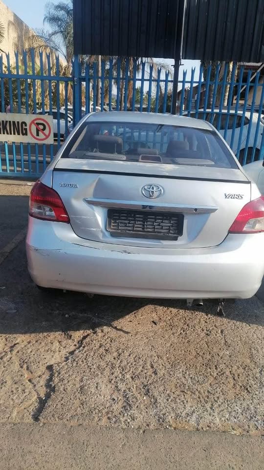 YARIS SEDAN FOR SPARES - Private Seller YARIS SEDAN FOR SPARES - Private Seller