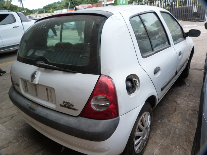Renault Clio II 1.4 16V Manual White - 2006 STRIPPING FOR SPARES - Private Seller Renault Clio II 1.4 16V Manual White - 2006 STRIPPING FOR SPARES - Private Seller