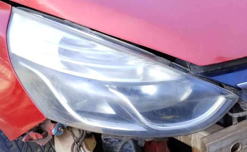 RENAULT CLIO IV 2015 HEADLIGHTS FOR SALE - Private Seller RENAULT CLIO IV 2015 HEADLIGHTS FOR SALE - Private Seller