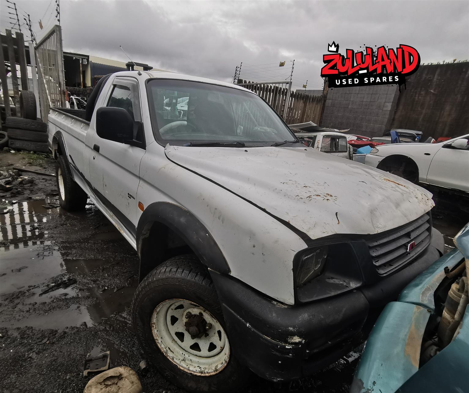1999 Mitsubishi Colt 2.4i 4WD – Stripping for Spare Parts