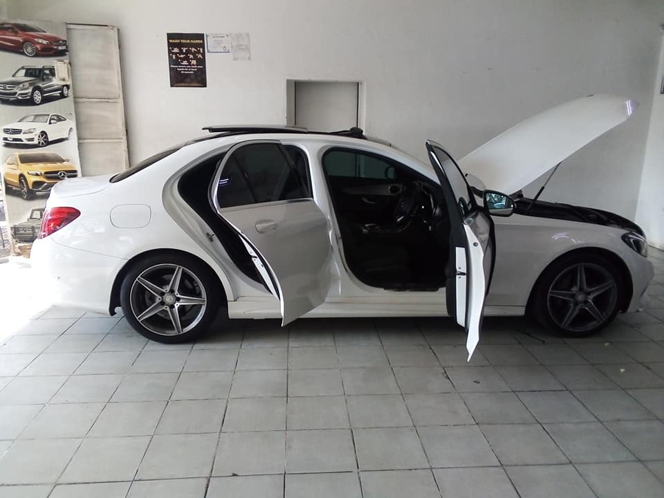 2015 MERCEDES-BENZ C200 AMG LINE AUTOMATIC, PETROL WHITE, SUNROOF LEATHER INTERIOR, SPAREKEY