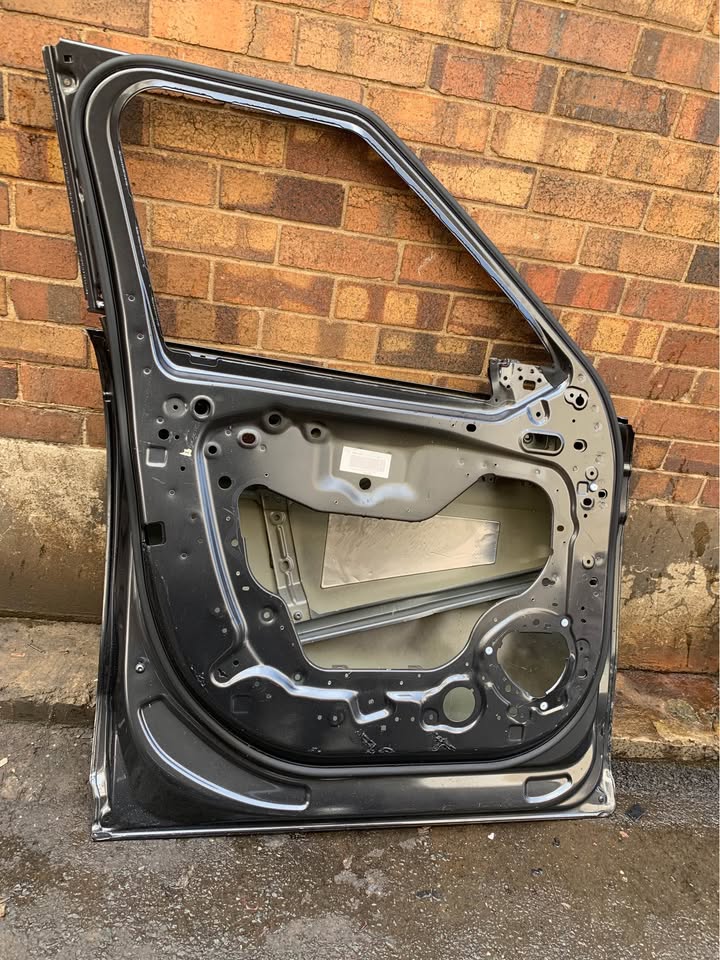 Range Rover door LHS