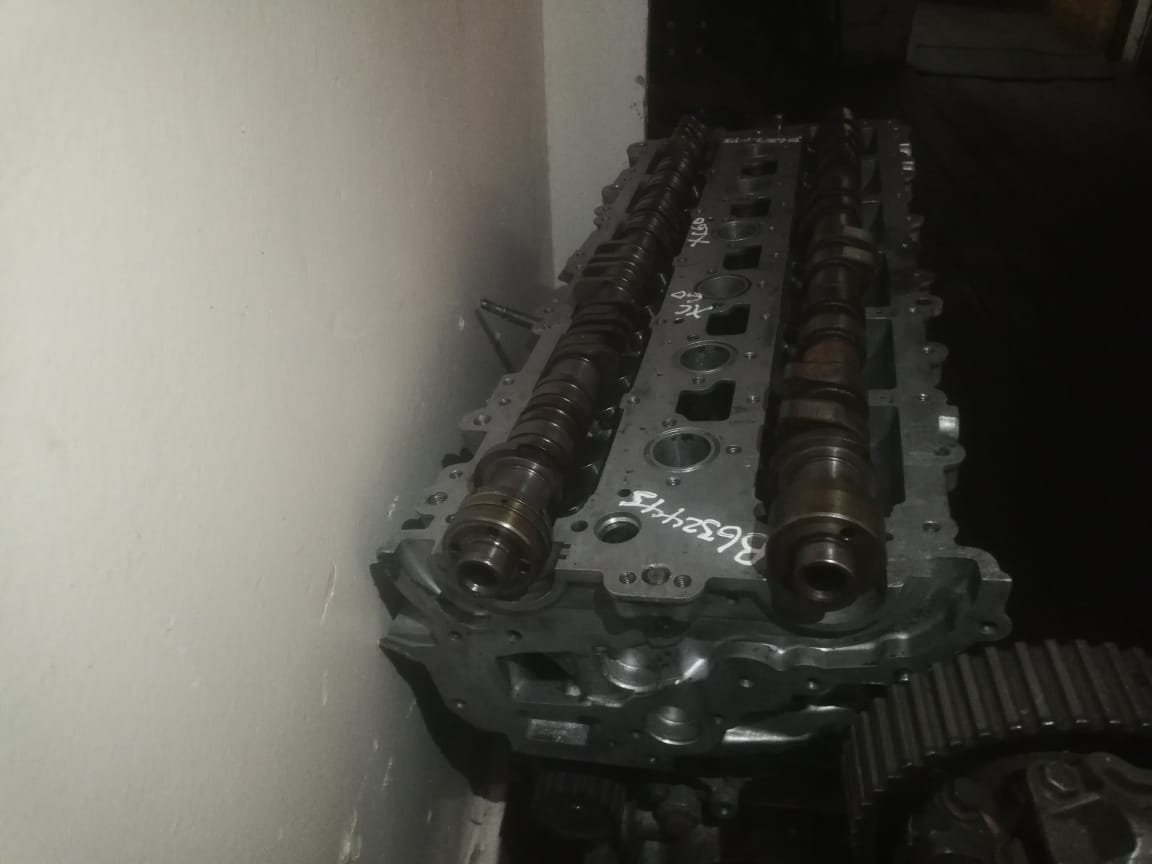 Volvo XC60 T6 Cylinder head for sale - Private Seller Volvo XC60 T6 Cylinder head for sale - Private Seller
