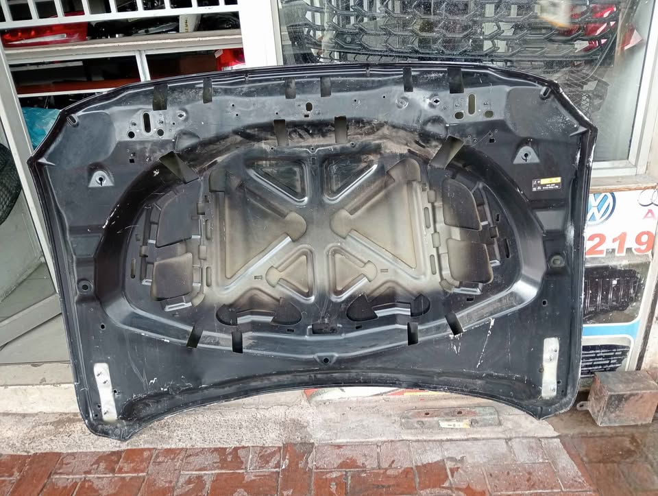 Jaguar F Pace Bonnet  Used Auto Body Spare Parts at Sema Spare Center. Affordabl - Private Seller