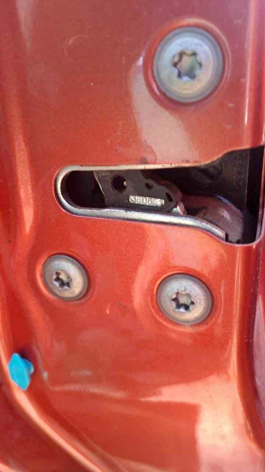 Nissan Murano LF door lock actuator - Private Seller