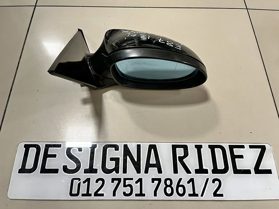 BMW E87 1-SERIES LCI M-SPORT FRONT RIGHT MIRROR AVAILABLE. - Private Seller BMW E87 1-SERIES LCI M-SPORT FRONT RIGHT MIRROR AVAILABLE. - Private Seller