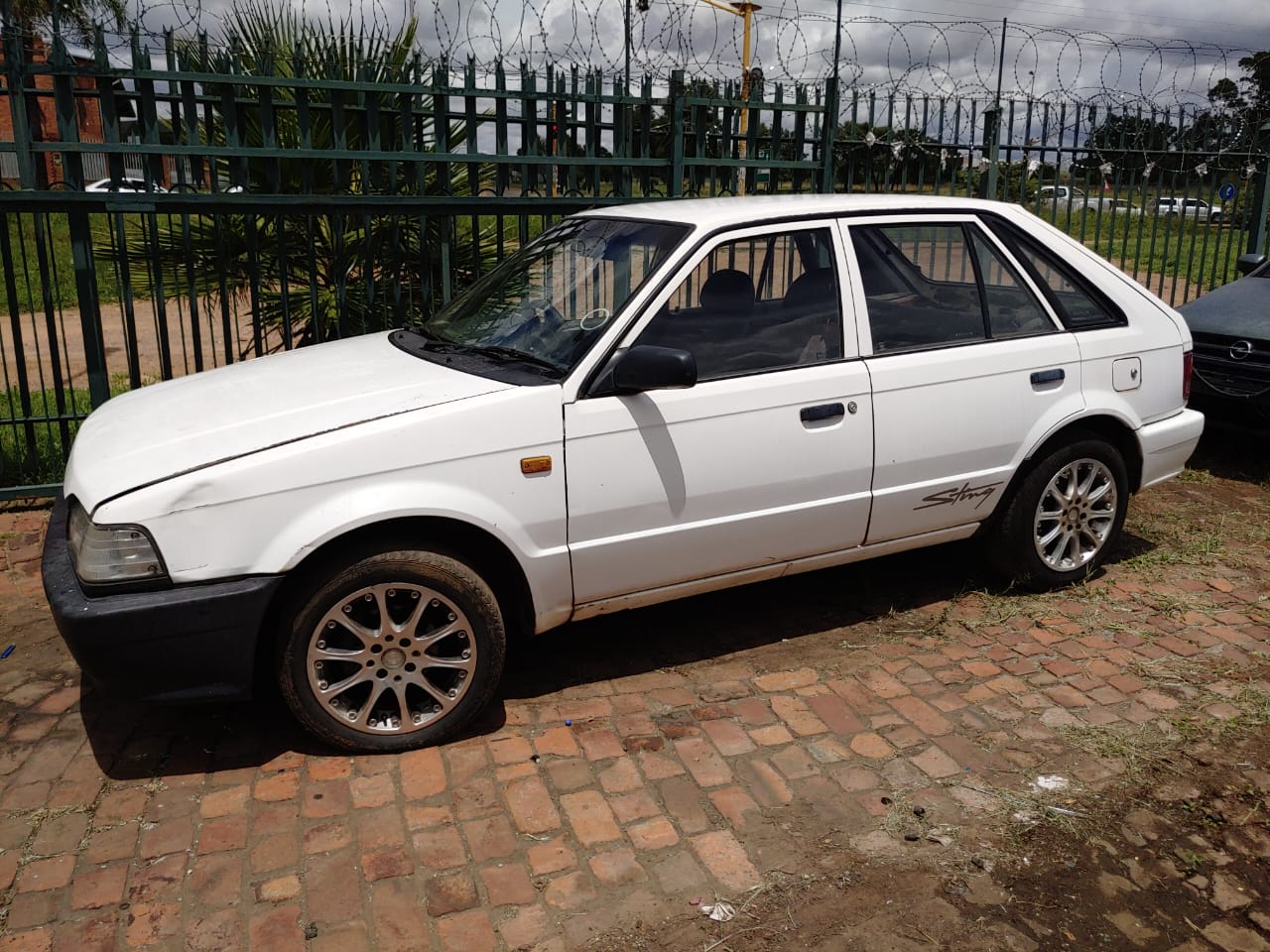 MAZDA 323 STING BODY PARTS FOR SALE MAZDA 323 STING BODY PARTS FOR SALE