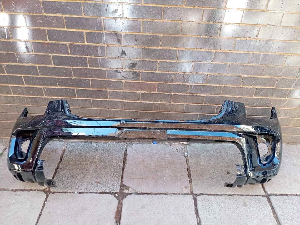Front Bumper Ford Ranger T9 2024 Used Auto Body Spare Parts at Sema Spare Cente - Private Seller Front Bumper Ford Ranger T9 2024 Used Auto Body Spare Parts at Sema Spare Cente - Private Seller