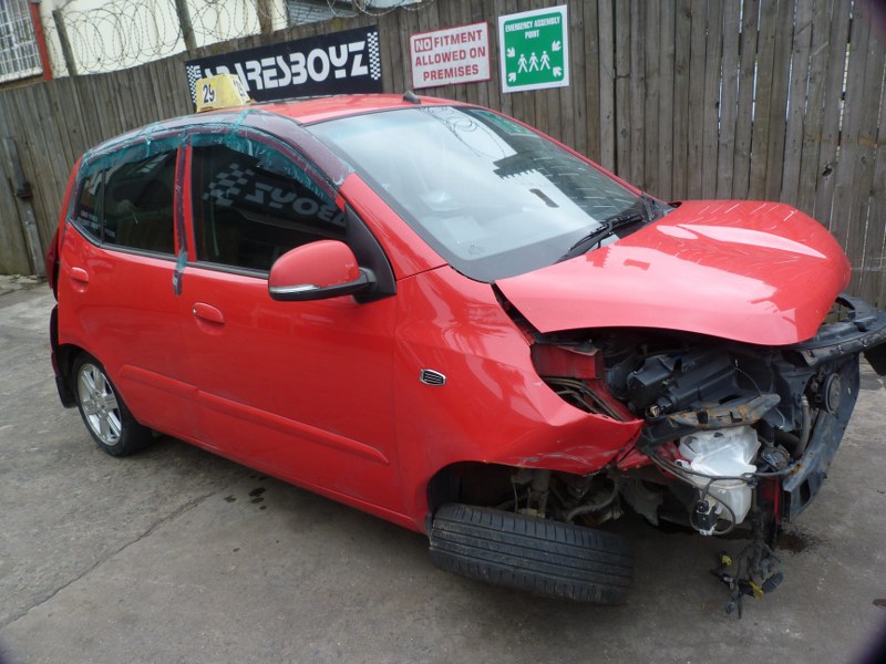 Hyundai i10 1.25 GLI Manual Red - 2013 STRIPPING FOR SPARES - Private Seller Hyundai i10 1.25 GLI Manual Red - 2013 STRIPPING FOR SPARES - Private Seller
