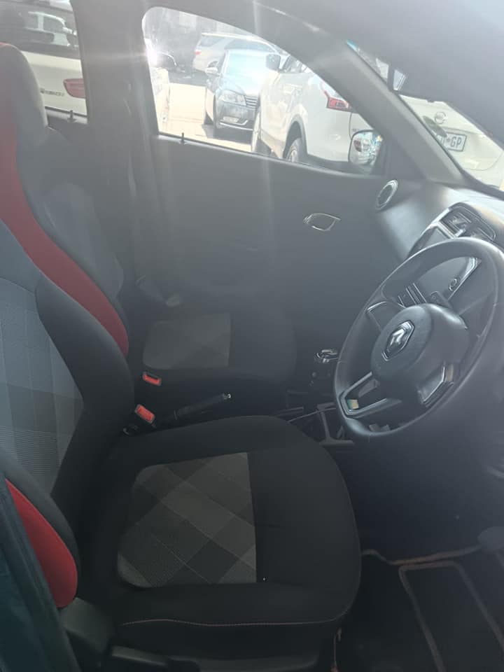 2021 RENAULT KWID 1.0 AMT MANUAL