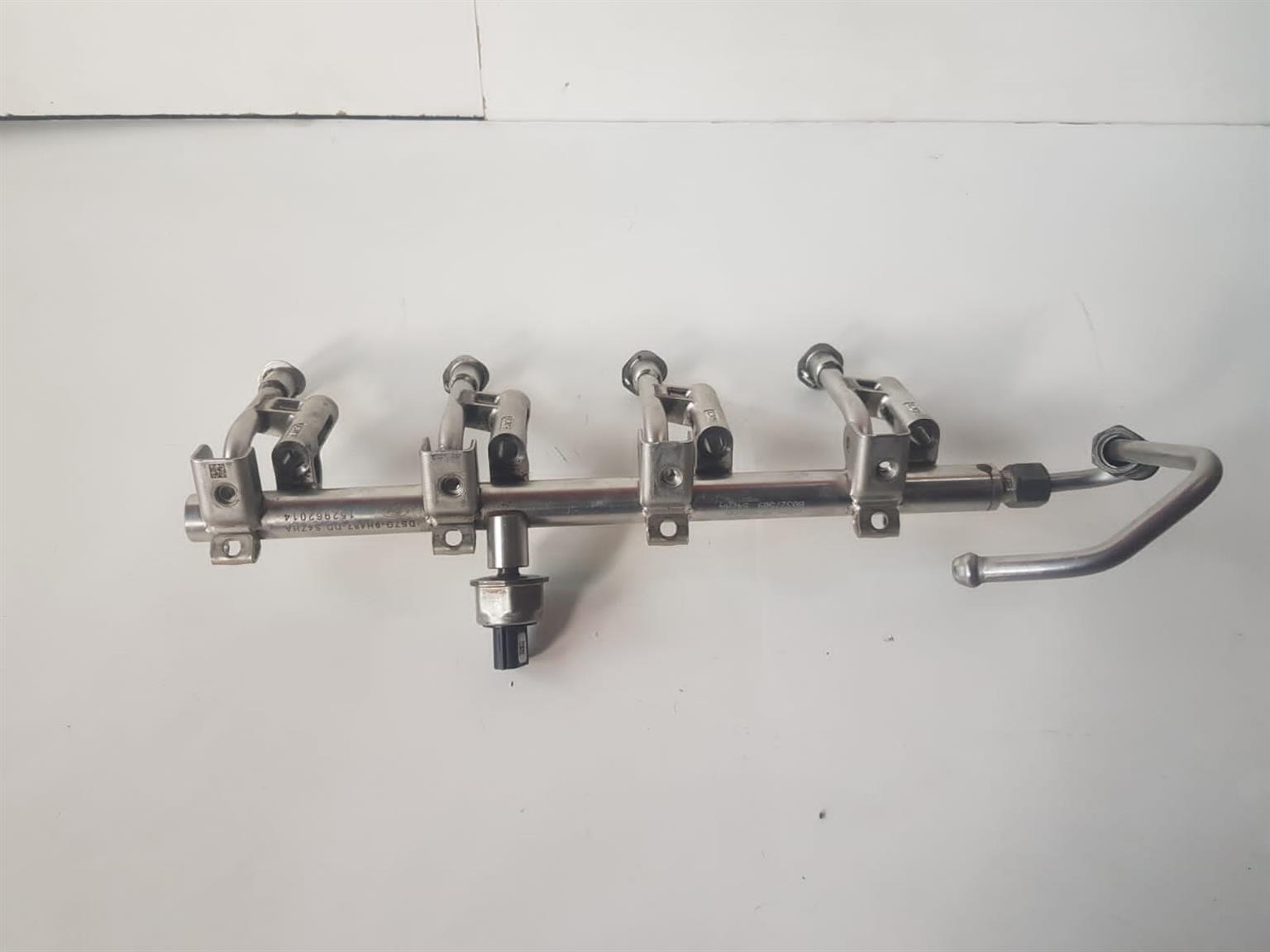Injector Rail for 2.0L Ford Focus ST 2015-2017 - Private Seller Injector Rail for 2.0L Ford Focus ST 2015-2017 - Private Seller