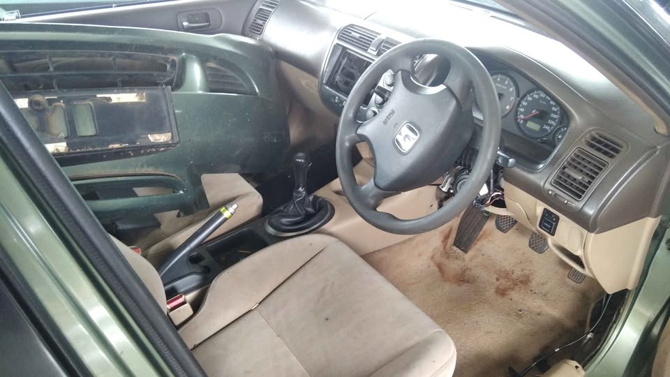 Stripping 2005 Honda Civic 170i - Private Seller