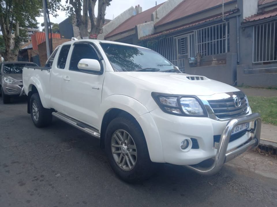 2014 Toyota Hilux super cab 3.0 D4D Diesel. Manual, Mileage 133,000kms