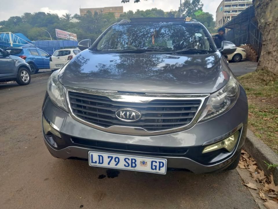 2014 Kia Sportage 2.0 CRDI AWD, AUTOMATIC, LEATHER SEATS  SUNROOF, 160000kms,