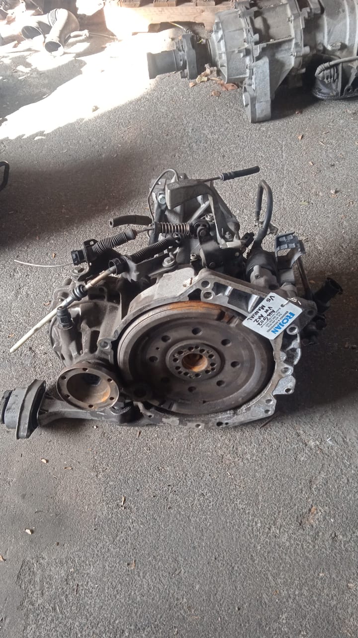 VW V5 MANUAL GEARBOX FLY WHEEL STARTER - Private Seller VW V5 MANUAL GEARBOX FLY WHEEL STARTER - Private Seller