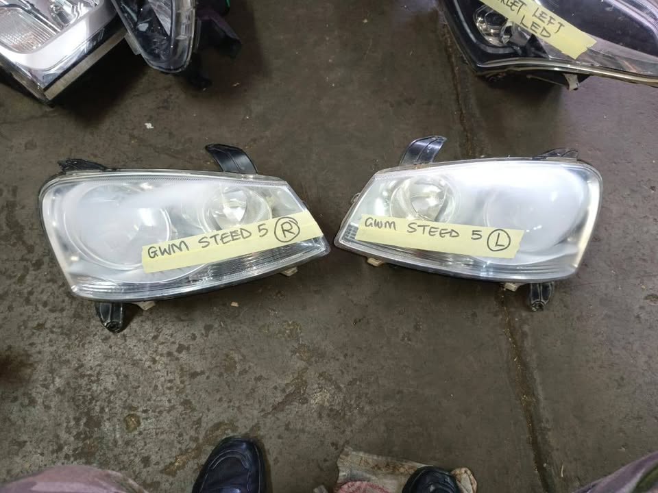 Gwm Steed 5 left and right Headlight - Private Seller Gwm Steed 5 left and right Headlight - Private Seller