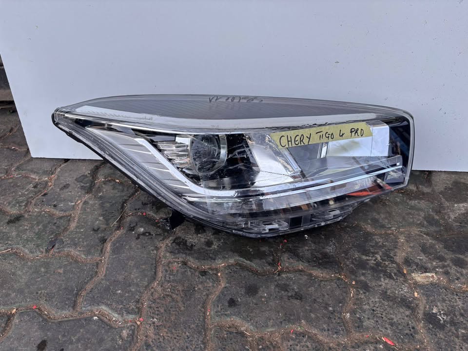 Chery Tiggo Pro 4 Headlight - Private Seller Chery Tiggo Pro 4 Headlight - Private Seller