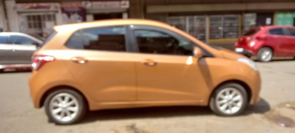 2015 HYUNDAI i10 GRAND 1.2 PETROL, MANUAL, BROWN COLOUR
