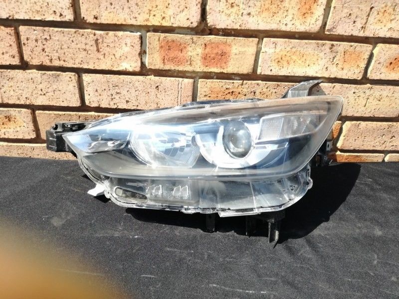 Mazda Cx3 Headlight - Private Seller Mazda Cx3 Headlight - Private Seller