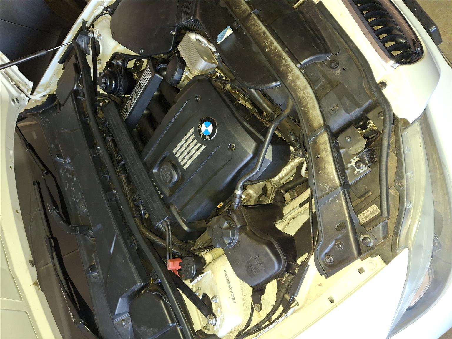 BMW E90 325i 2011 Model