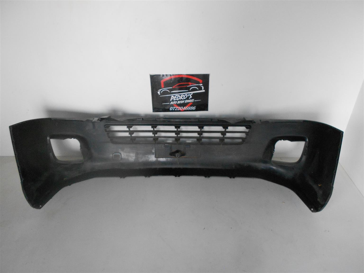 Nissan NV350 front bumper - Private Seller Nissan NV350 front bumper - Private Seller