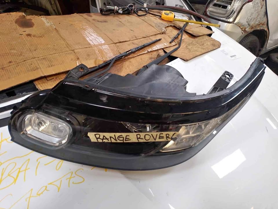 Range Rover sport headlight - Private Seller Range Rover sport headlight - Private Seller