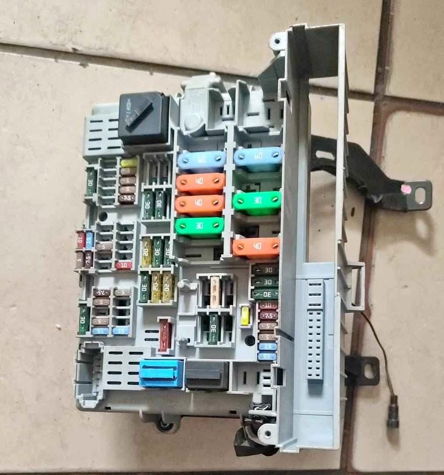 BMW E90 Fusebox - Private Seller BMW E90 Fusebox - Private Seller