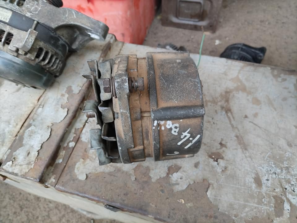 Nissan 1400 alternator Call or WhatsApp me - Private Seller Nissan 1400 alternator Call or WhatsApp me - Private Seller