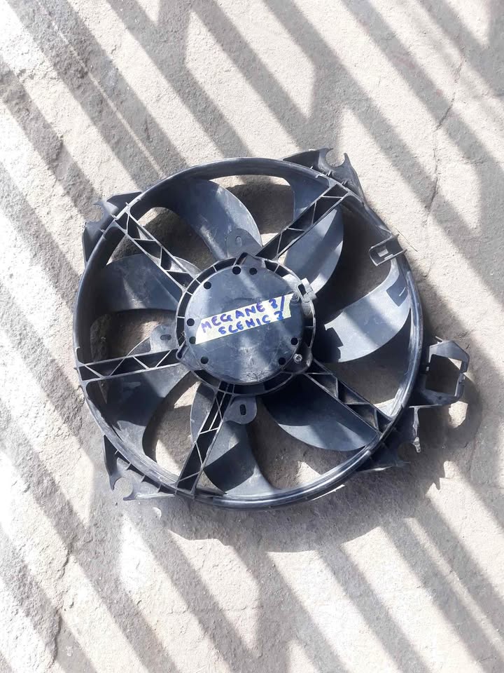 Renault Megane 3/Scenic 3 Radiator Fan - Private Seller Renault Megane 3/Scenic 3 Radiator Fan - Private Seller