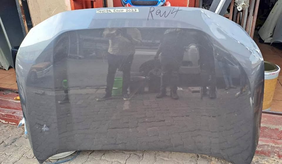 Toyota RAV4 bonnet 2023 - Private Seller Toyota RAV4 bonnet 2023 - Private Seller
