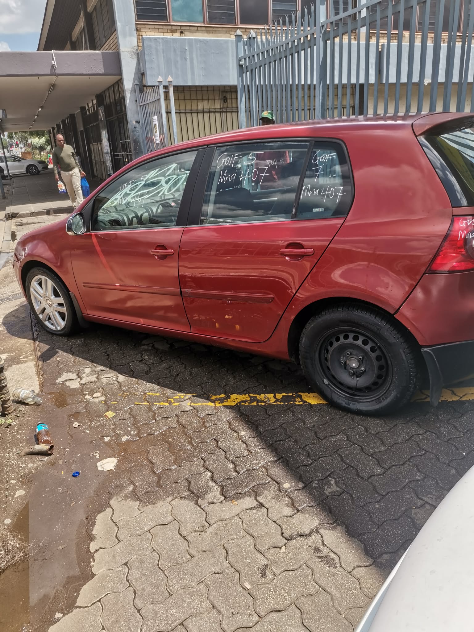 GOLF 5 STRIPPING FOR SPARES - Private Seller GOLF 5 STRIPPING FOR SPARES - Private Seller