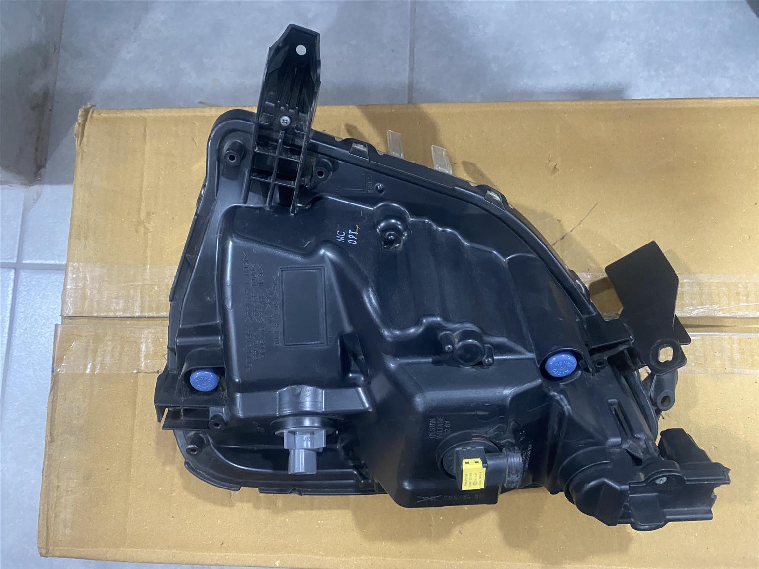 2019 MITSUBISHI ECLIPSE CROSS SPOTLIGHT LEFT SIDE FOR SALE. - Private Seller 2019 MITSUBISHI ECLIPSE CROSS SPOTLIGHT LEFT SIDE FOR SALE. - Private Seller