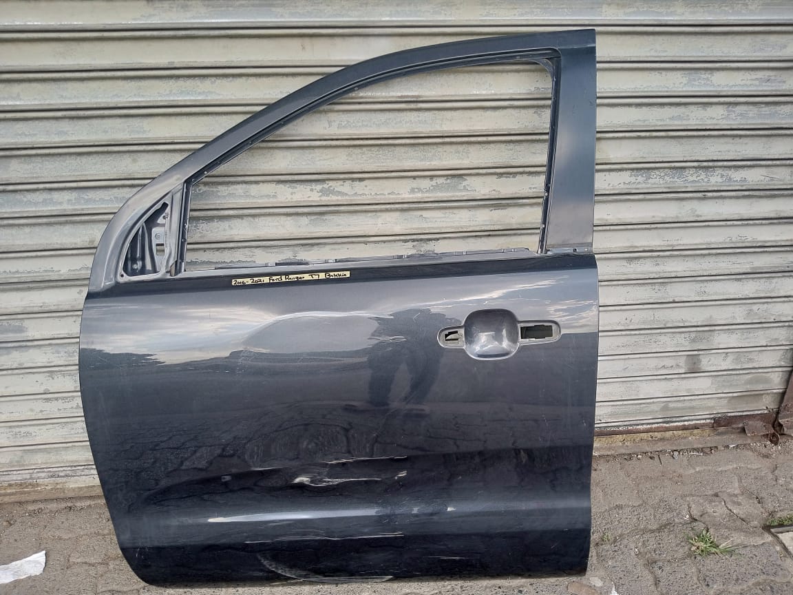 2016-2020 FORD RANGER T7 LEFT FRONT DOOR FOR SALE - Private Seller 2016-2020 FORD RANGER T7 LEFT FRONT DOOR FOR SALE - Private Seller