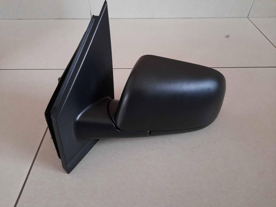 VW POLO VIVO 10/14 BRAND NEW DOOR MIRROR MANUAL ADJUSTMENTFORSALE