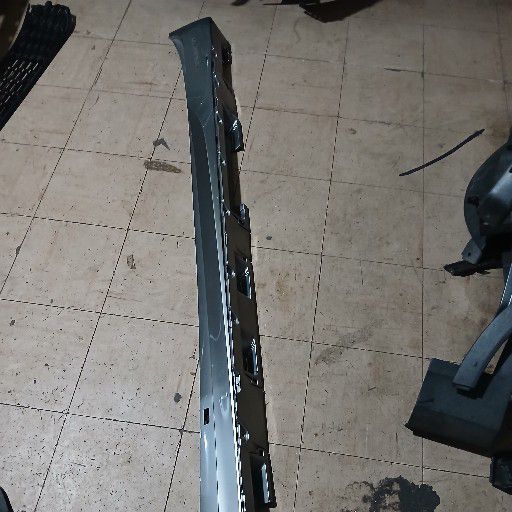 Lexus is300 side skirt - Private Seller
