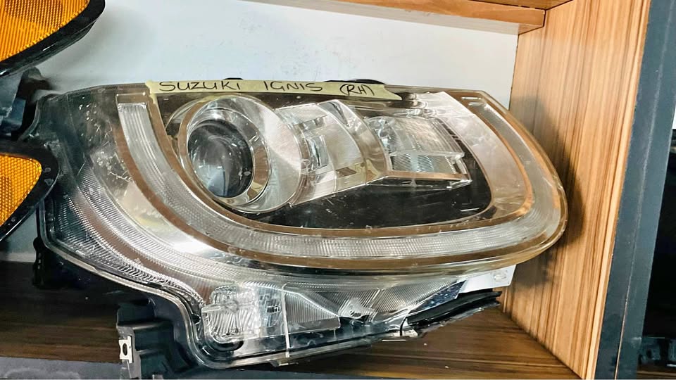 Suzuki Ignis headlight - Private Seller Suzuki Ignis headlight - Private Seller