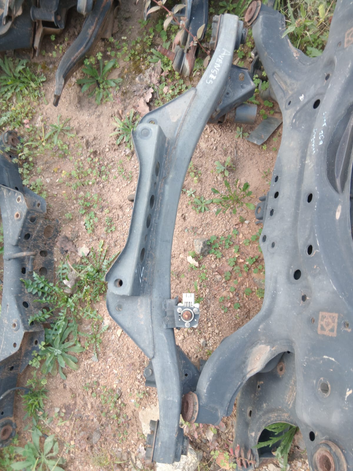 USED TOYOTA AVENSIS SUBFRAME FOR SALE - Private Seller