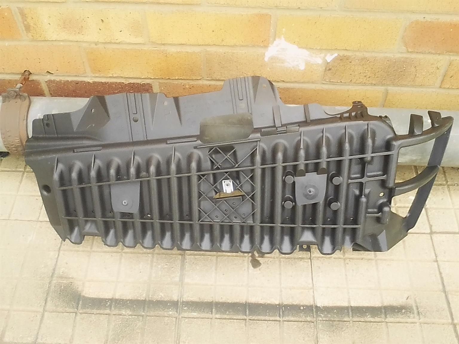 Jeep Wrangler fender mountainng bracket - Private Seller